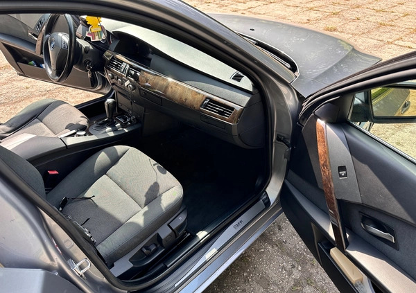 BMW Seria 5 cena 32900 przebieg: 227000, rok produkcji 2003 z Bełchatów małe 529